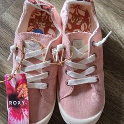 Roxy Brand New Sneakers Size 7 / 37.5