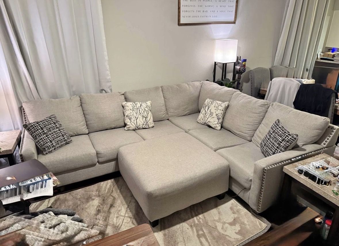 Ashley Furniture 3pc Sectional with Ottoman
