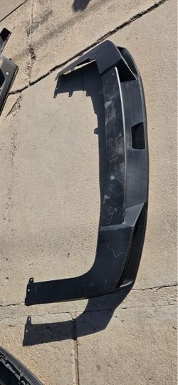 Ford Mustang rear bumper lower Oem