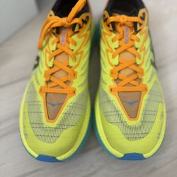 Brand New Hoka Tecton X 2 – Rare / Discontinued – Size 9.5 