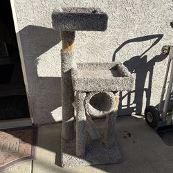 Cat tree