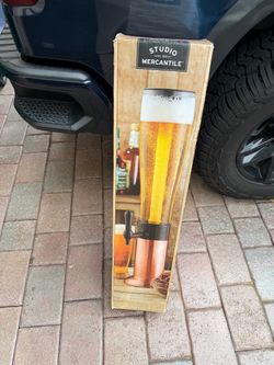 Beer pourer
