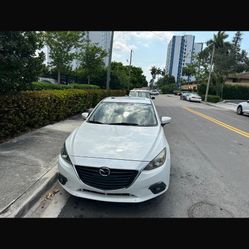 2016 I Touring Mazda 3 