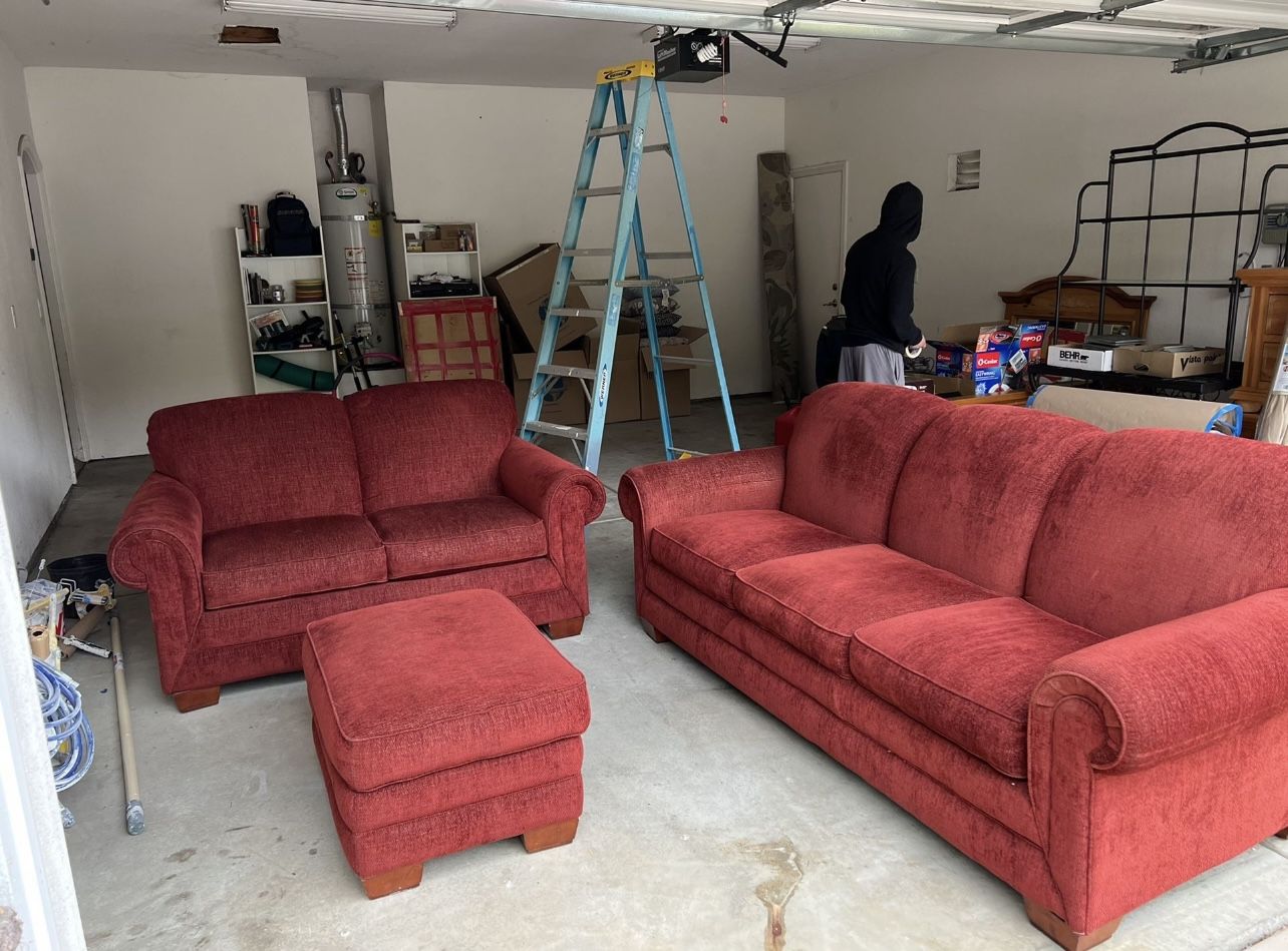 Couch set
