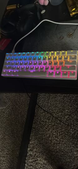 Gk61 mechanical keyboard + razor Balistics mouse