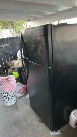 Frigidaire refrigerator/freezer