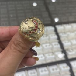 10k Gold Mens Ring ..Diamond Cuts ..