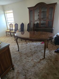 DinningRm Set, China Cabinet