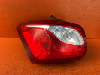 2018 2019 2020 2021 CHEVROLET EQUINOX LEFT DRIVER SIDE TAIL LIGHT OEM (contact info removed)5