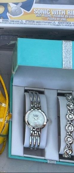 Woman’s watch set