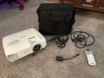 Epson PowerLite Home Cinema 2030 – Full HD 1080p 3LCD Projector (Complete Bundle)