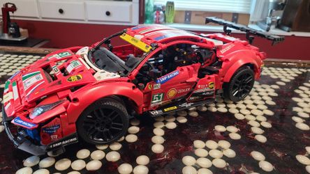 Lego Technic Ferrari 488 GTE 'AF Corse #51'