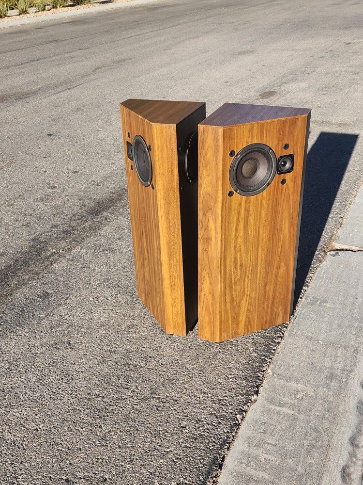 Excellent Pair Vintage Bose 401 Speakers in Teak Cabinets