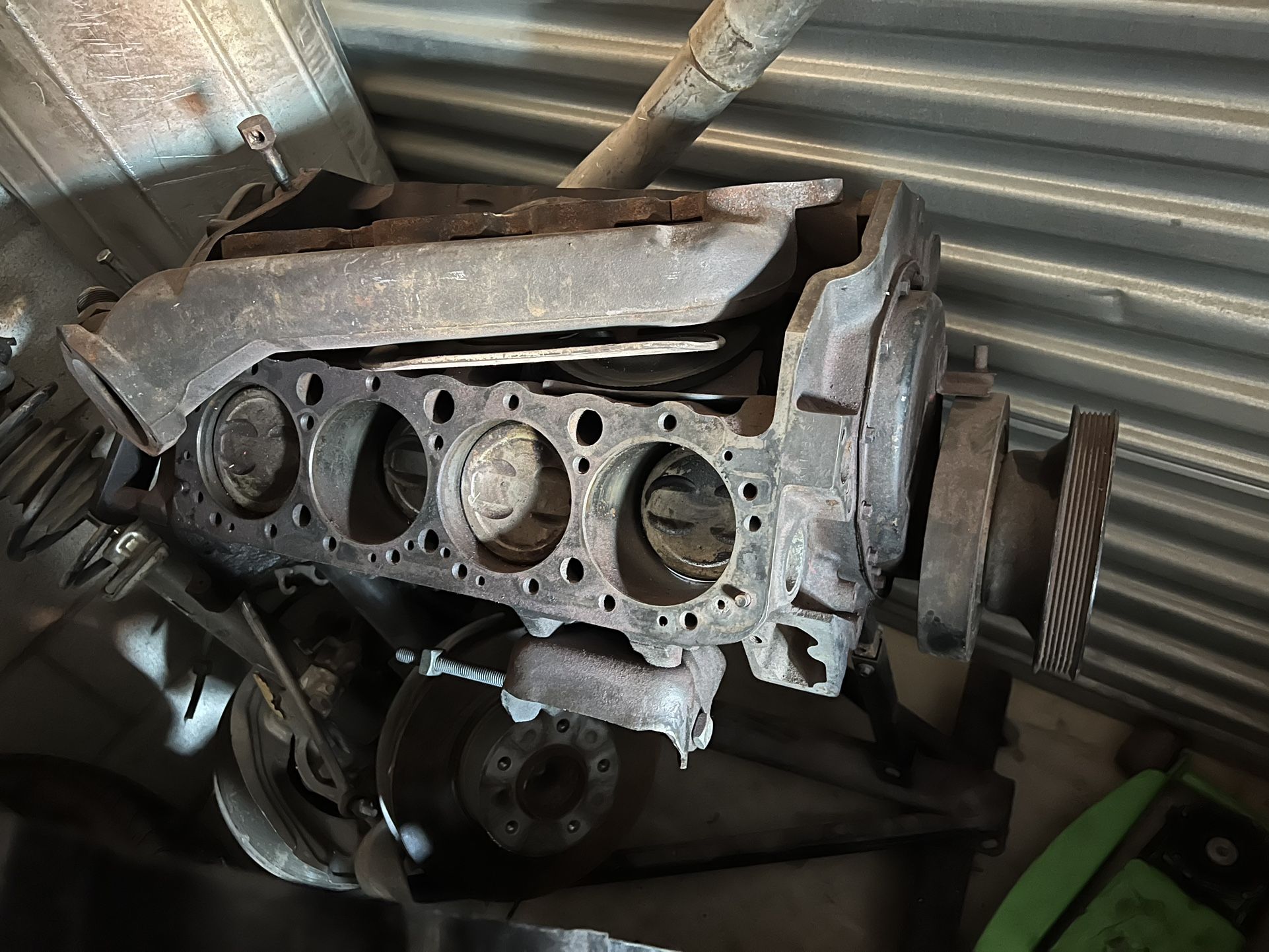 5.7 Vortec (350) Block And Heads for Sale in Bakersfield, CA OfferUp