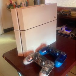 PlayStation 4 , PlayStation Pro , Color: White .