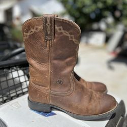 Ariat Women’s Distressed Boots Size 7.5