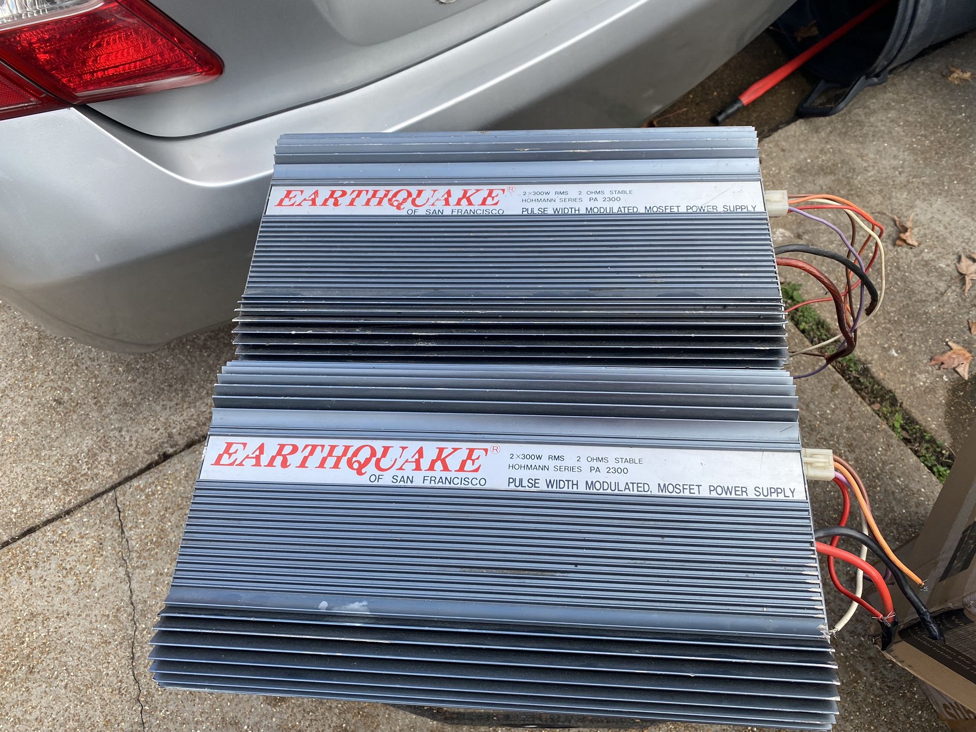 Matching Earthquake Pa 2300 Amplifiers