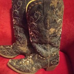 Women's Corral Boots 7 1/2