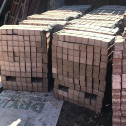 Tenemos Piedra $200 La Paleta  Ladrillo $.35 Centavos 