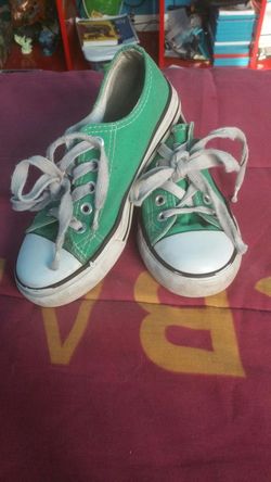 Boys size 11 for toddler color green