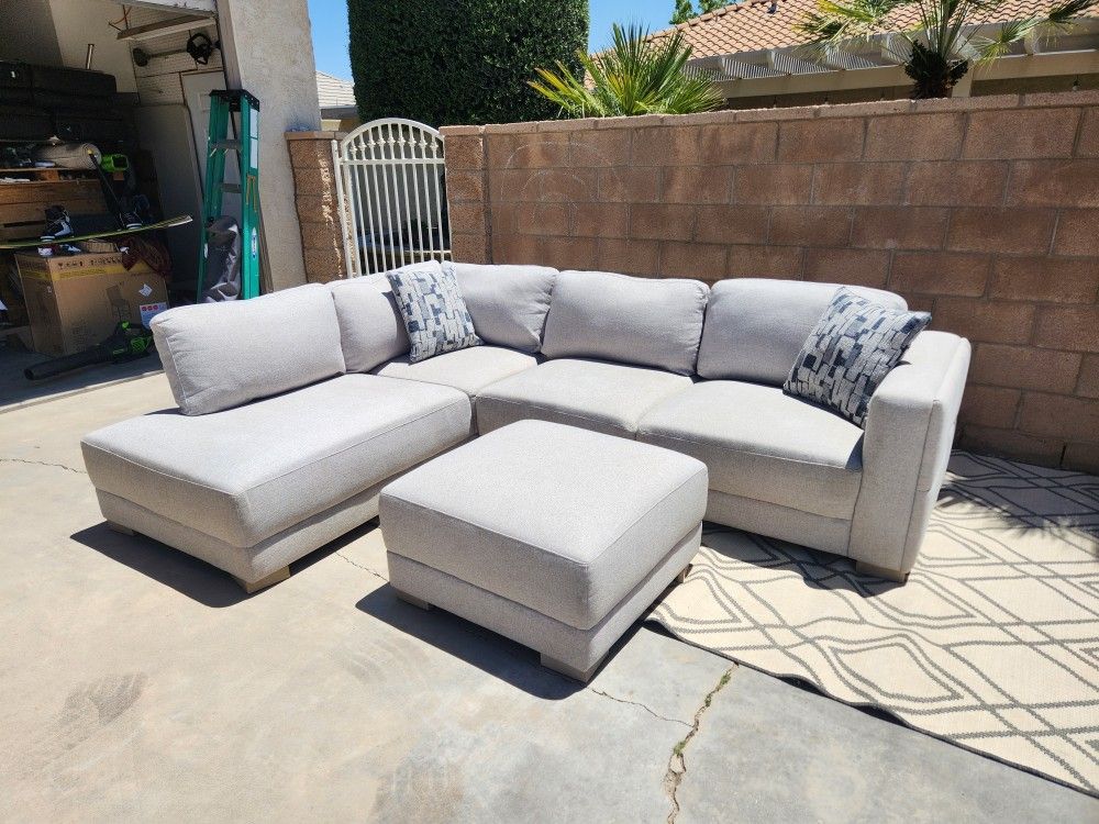 Drayden Fabric Sectional with Ottoman
