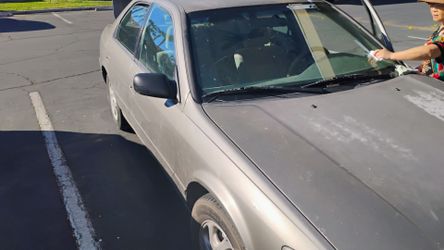 2000 Toyota Camry le  runs and drives cold a/c