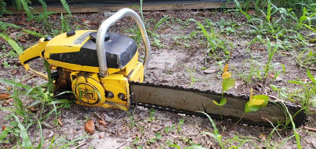 VINTAGE COLLECTIBLE MCCULLOCH PRO MAC 55 CHAINSAW WITH 16" BAR