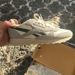 Reebok Classic 7.5W