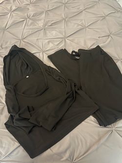 Women’s Leggings and Crop Hoodie Outfit