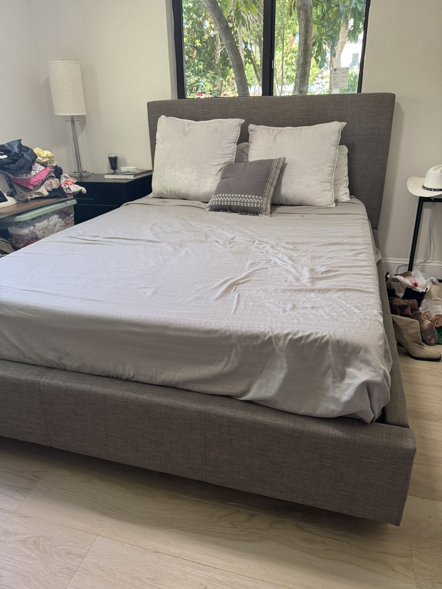 Queen Bed With Storage And Mattress