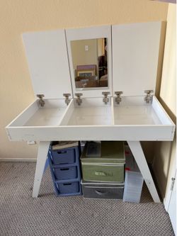 MOVING!!! Vanity