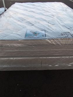 Brand New Queen Size pillowtop mattress and box spring Free Delivery depends on location