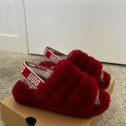 UGG Fluff Yeah Slide Women's (size 7)
