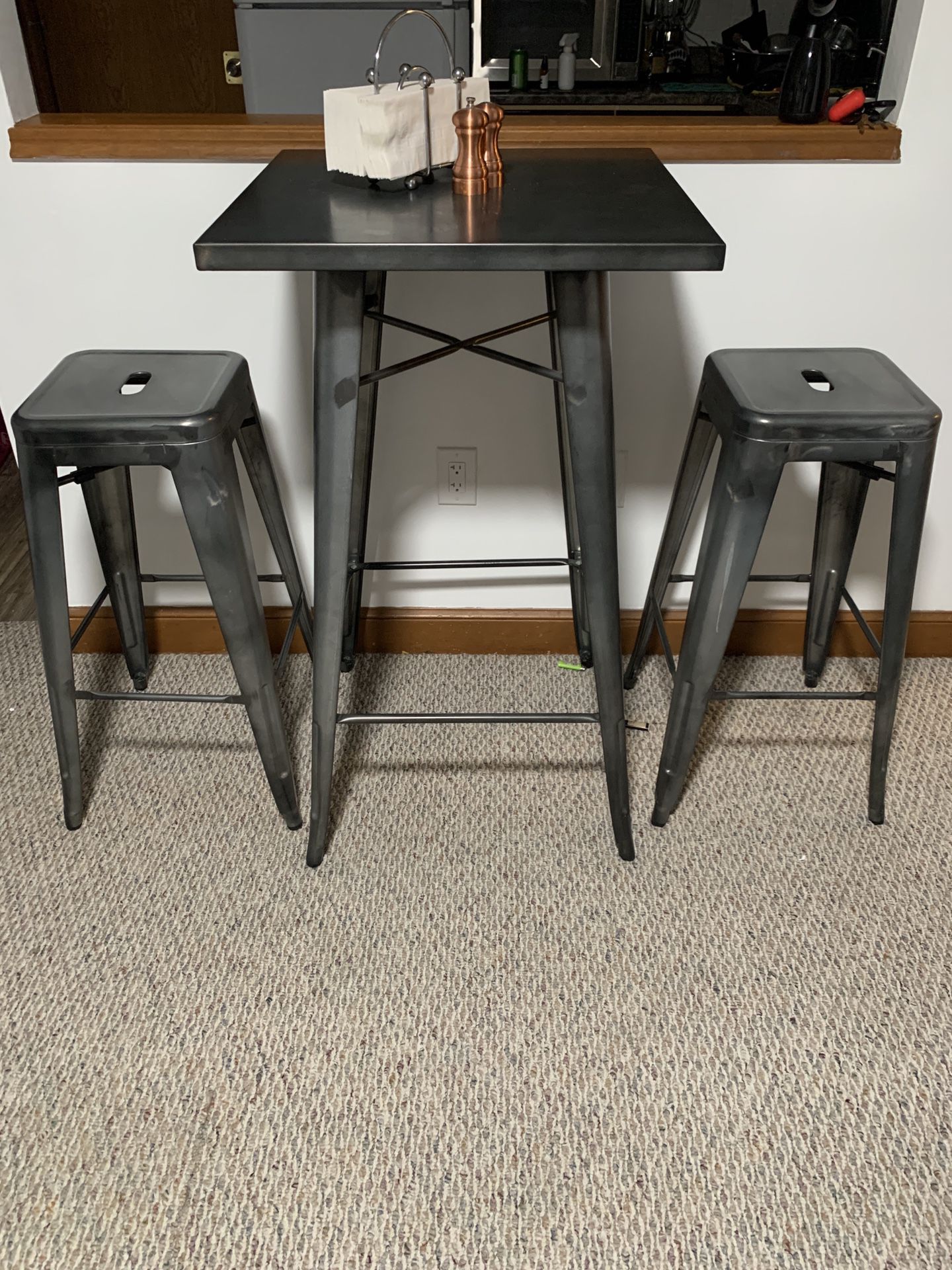 Small tall dining set
