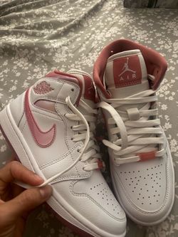 Womens AIR JORDAN 1 MID