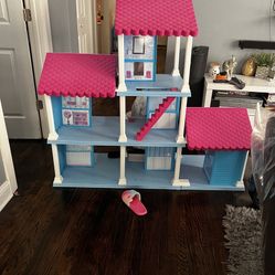 3 Story Doll House 