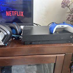 Xbox One X 1TB