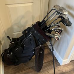 Complete Set of Men’s Callaway Golf Clubs with Callaway Bag