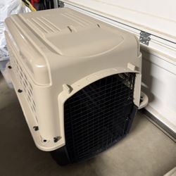 Petmate Vari Medium Plastic Portable Kennel