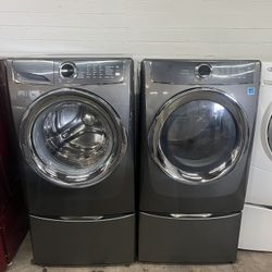 🧺✨ Electrolux Washer & Electric Dryer Set with Pedestals for Sale! ✨🧺