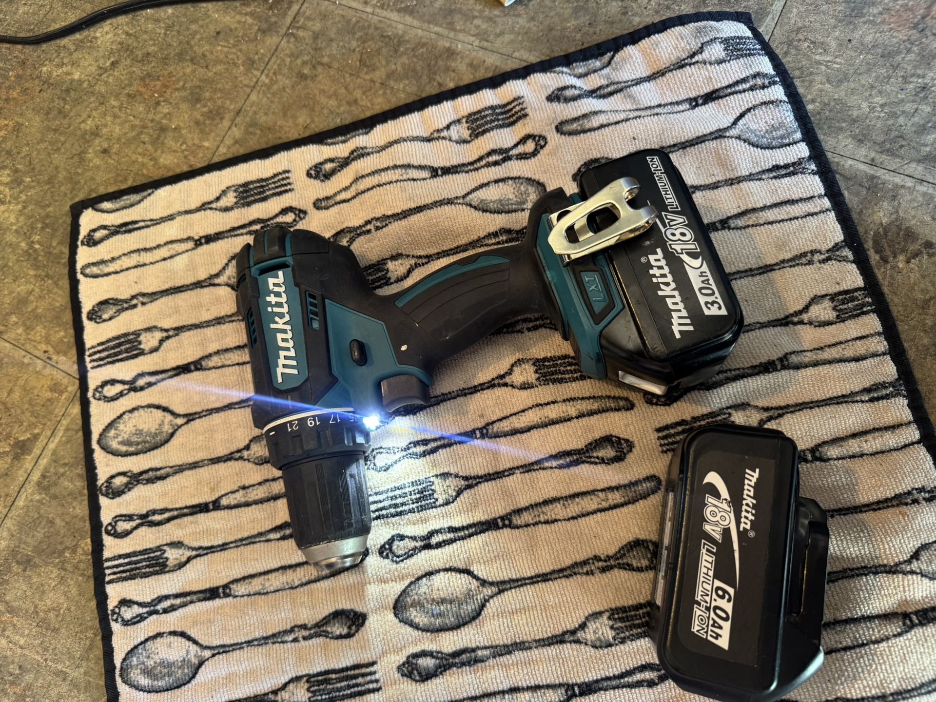 Makita 18v 1/2 Inch Drill Set