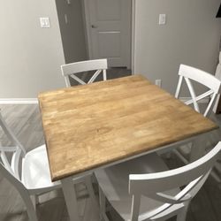Dinning Table 