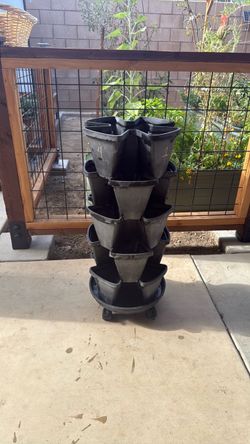 Stackable Vertical Garden Planter Tower