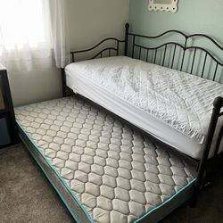 Black Metal Day Bed With Trundle.