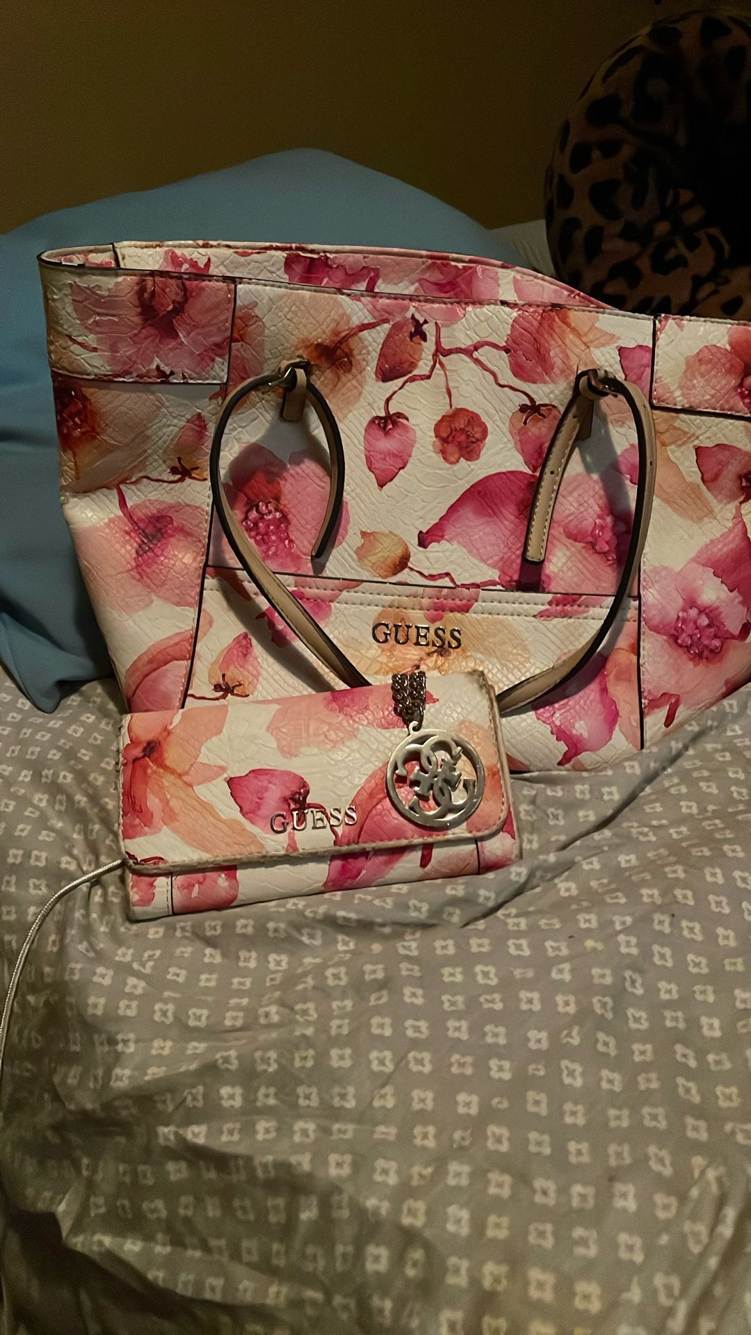 Guess Purse/matching Wallet