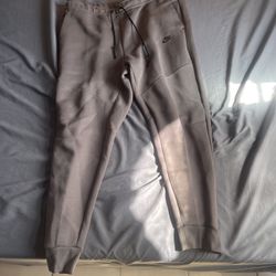 Nike Tech Sweatpants