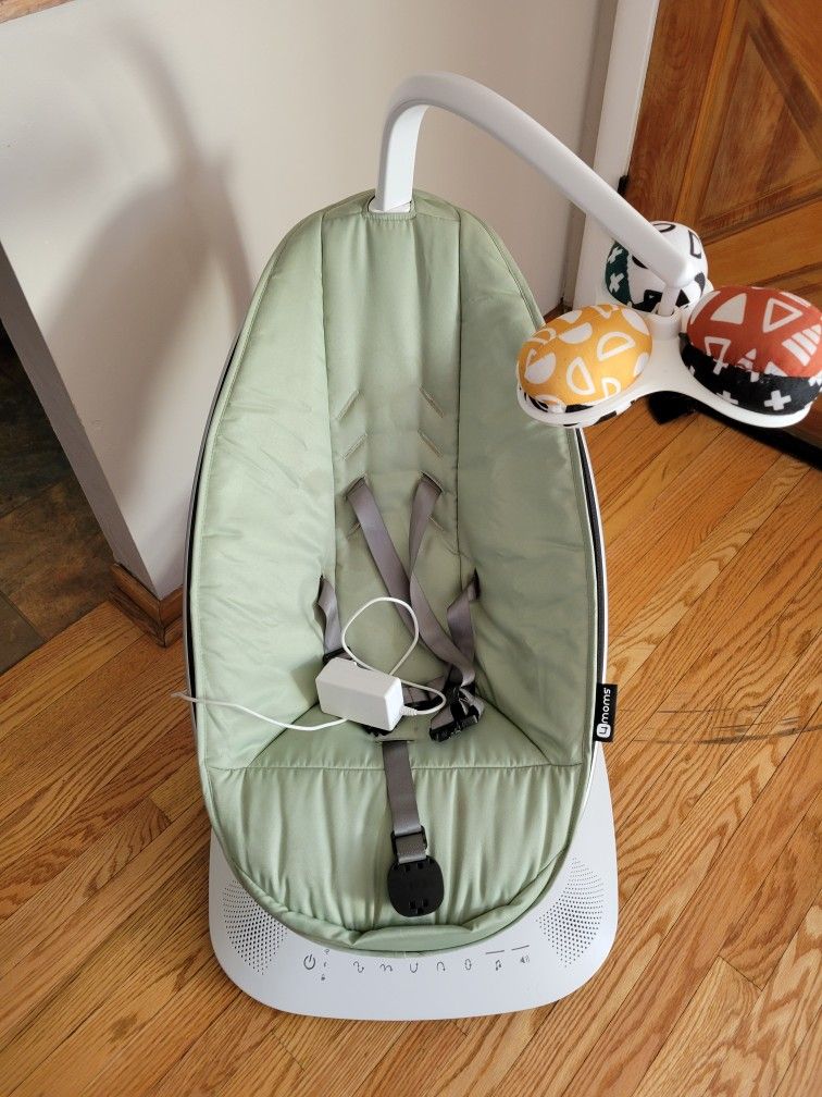 4moms Mamaroo Multi-motion Baby Swing