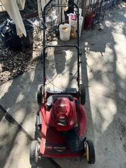 Toro 22″ Recycler Personal Pace Gas Lawn Mower
