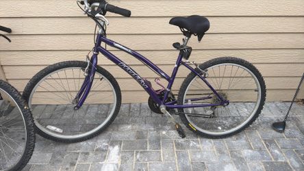 Huffy Innsbruck Comfort Series 26” 6-Speed Bike