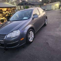 2007 Volkswagen Jetta Wolfsburg Edition
Compact car